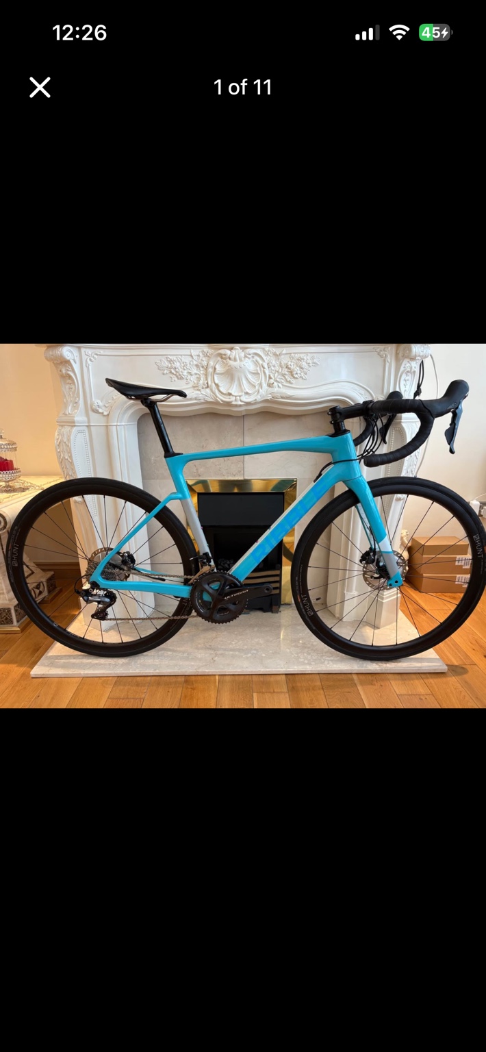 Blue Ribble Endurance SL road bike, drive-side view