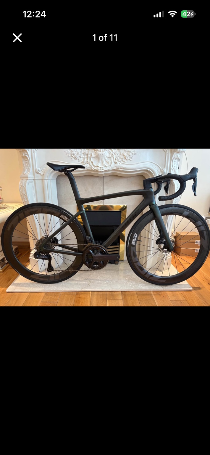 Chameleon green Specialized S-Works Tarmac SL7 road bike, drive-side view